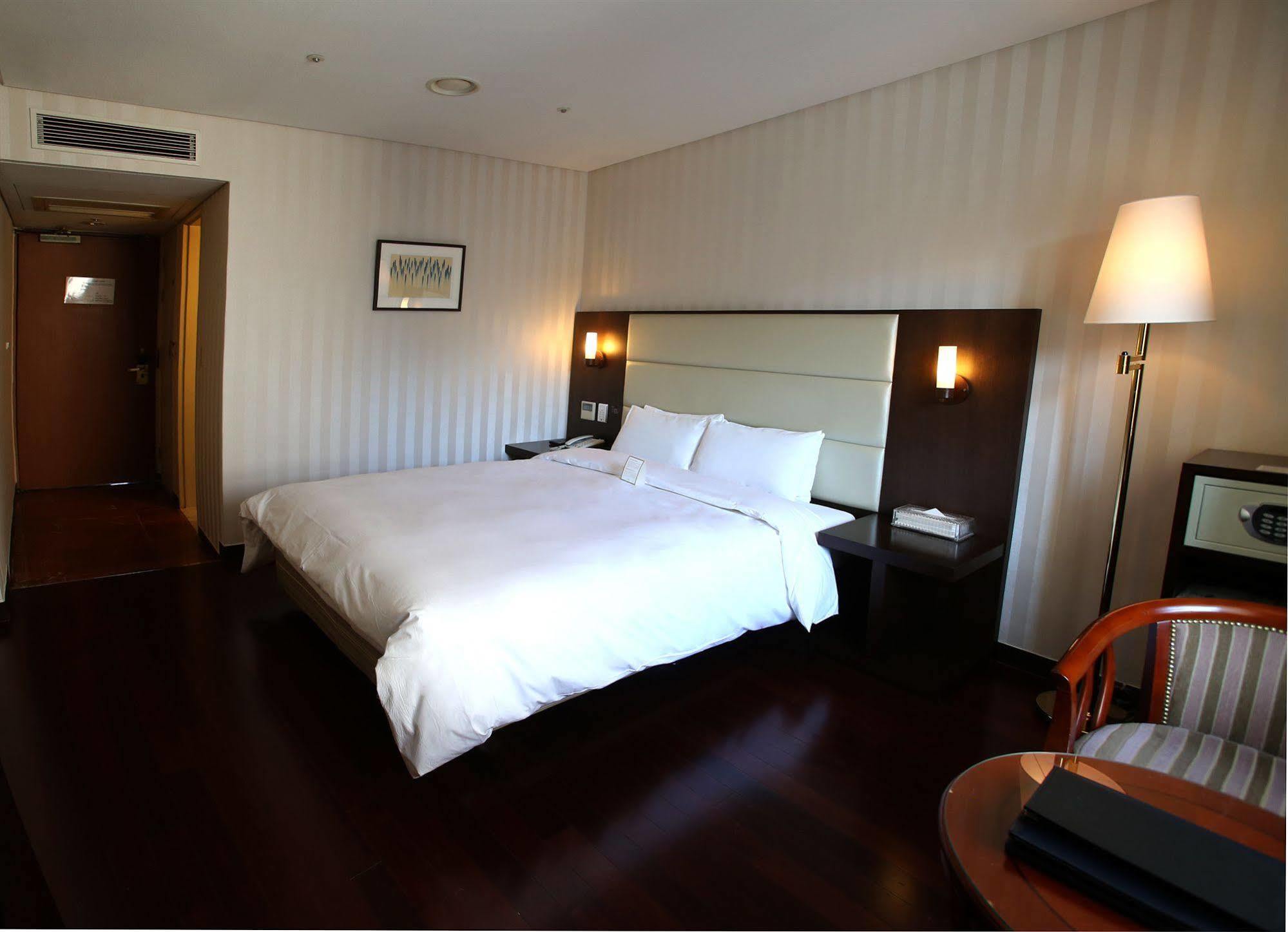 Hotel Prima Seoel Buitenkant foto